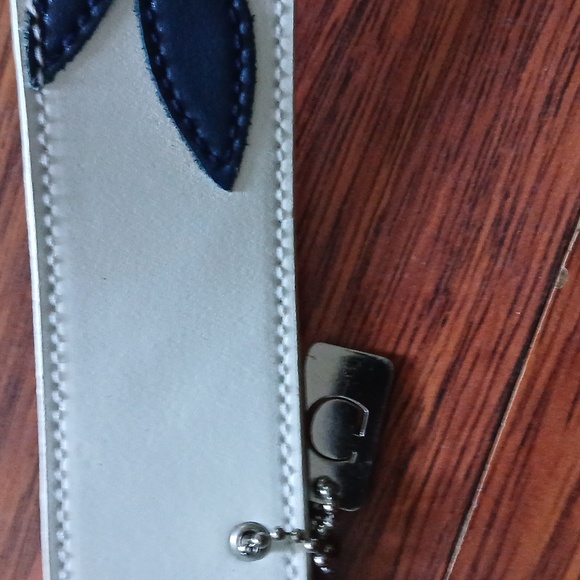 Guess Belt - Picture 2 of 7